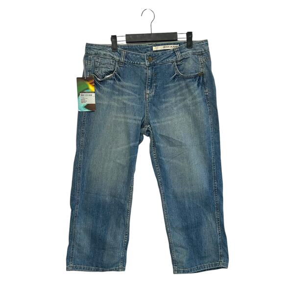 DKNY Soho Jean NWT Women's Sz 16 Acid Wash Mid Rise Bootcut Cropped Timeless - Picture 1 of 6